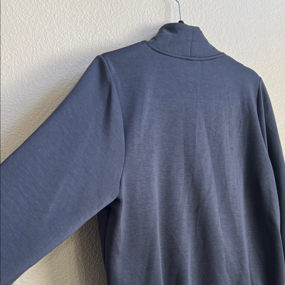 J. Jill Women's Navy Blouse - Picture 8 of 9